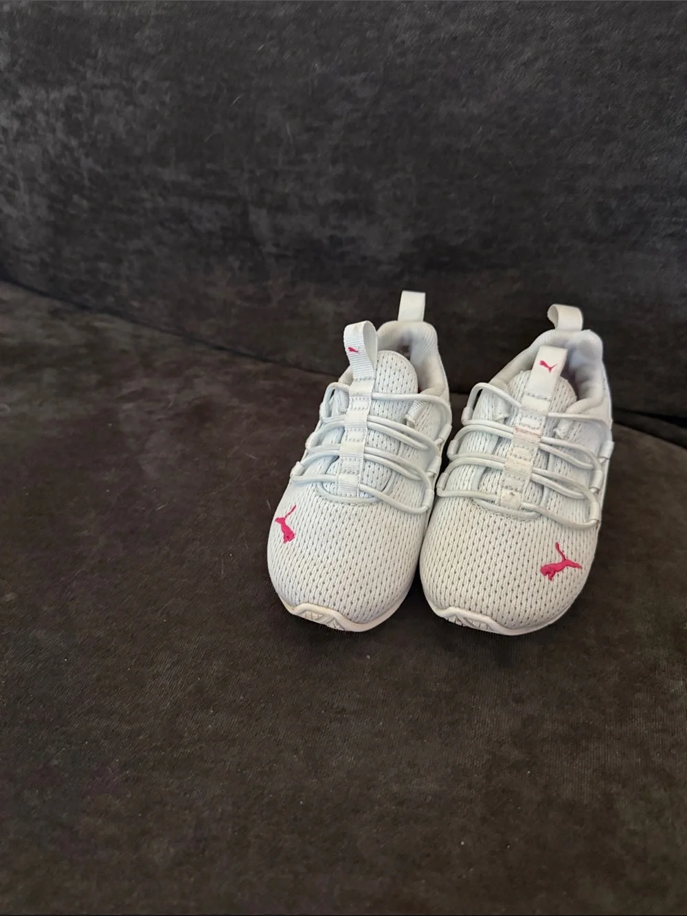 Puma Kids White Mesh Sneakers with Pink Logo